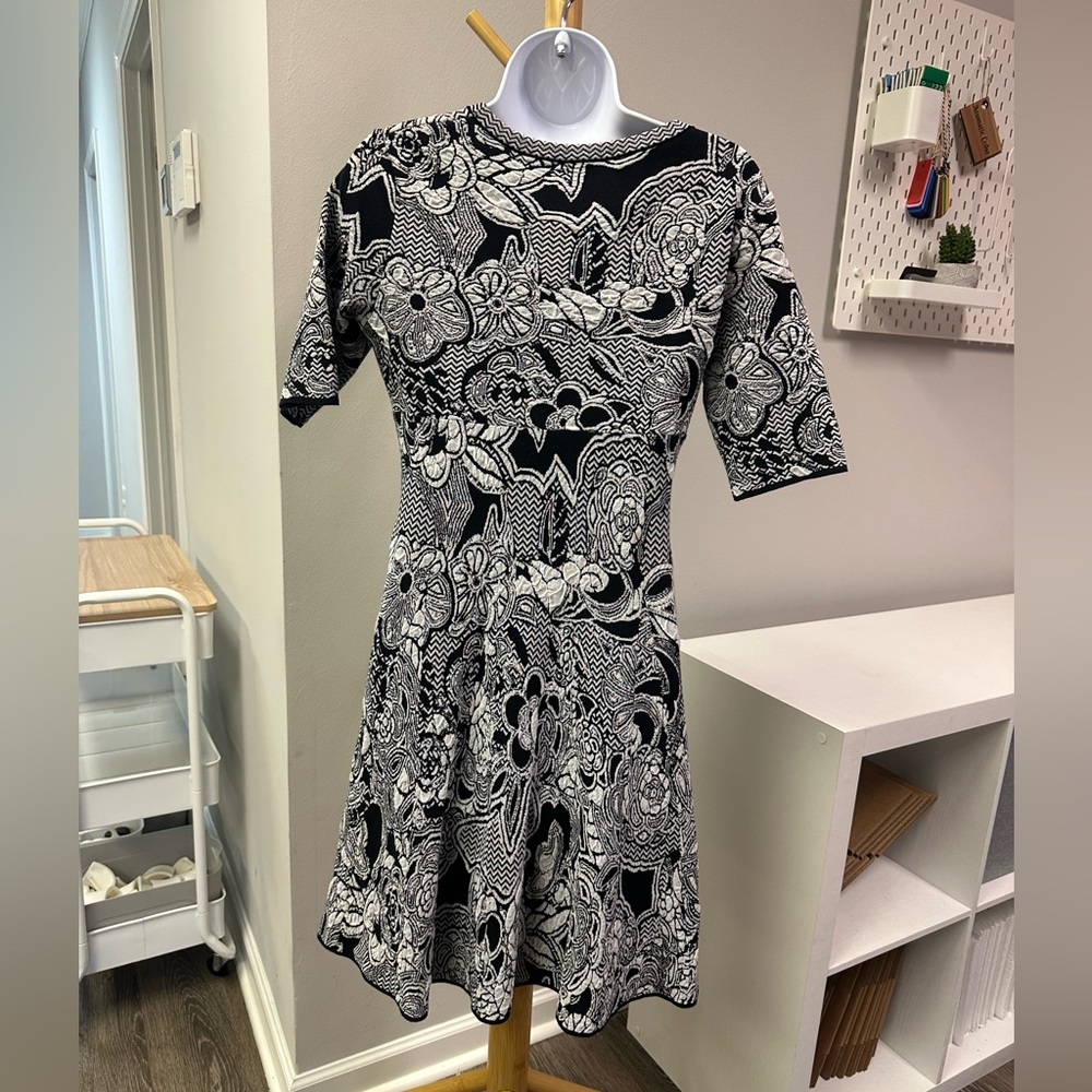 M Missoni Floral Zigzag Intarsia Dress Fit Flare Scoop Neck Black Cream SZ 46/XL - Picture 5 of 8